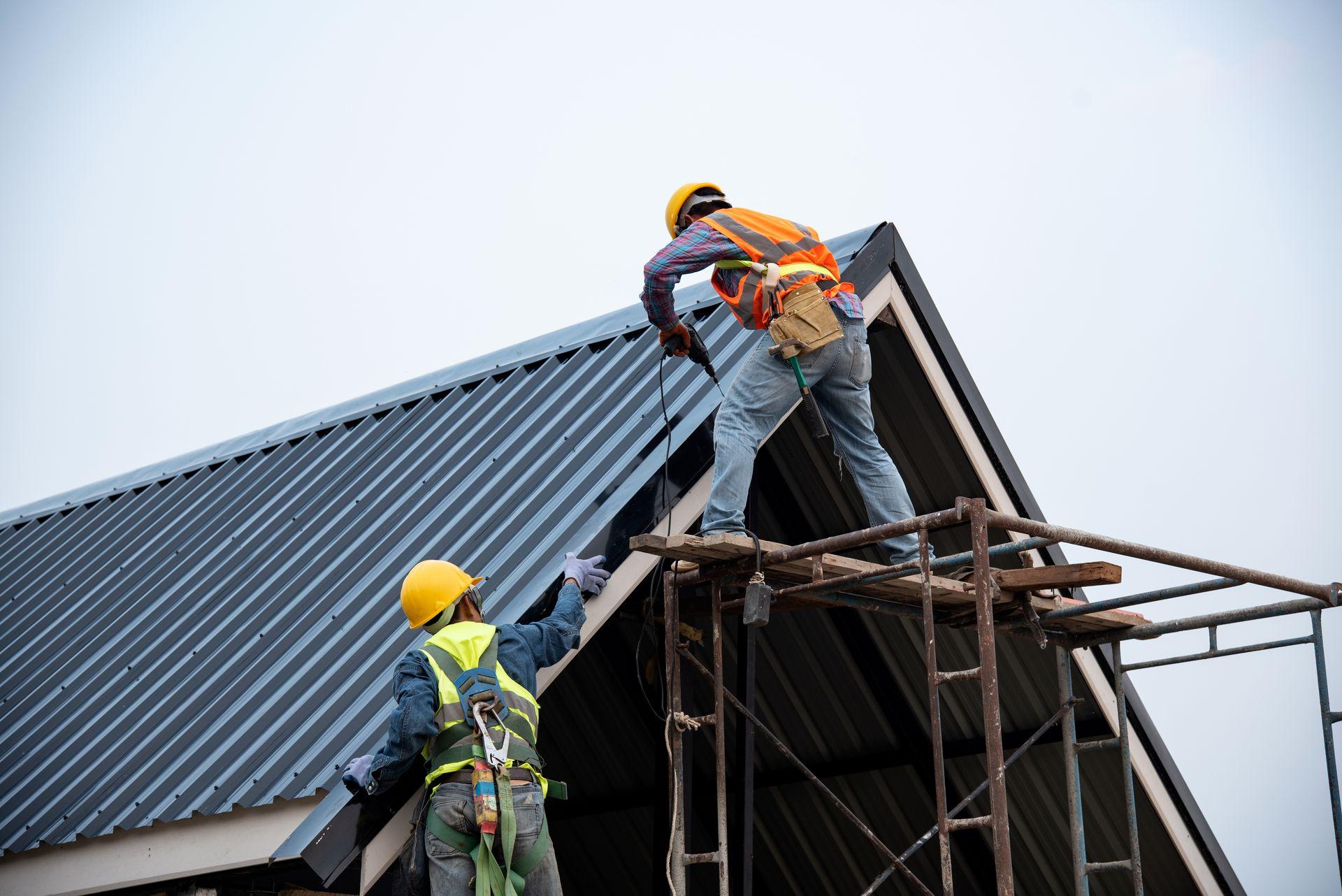 Roofing Contractor Insights on Roofing Material Selection