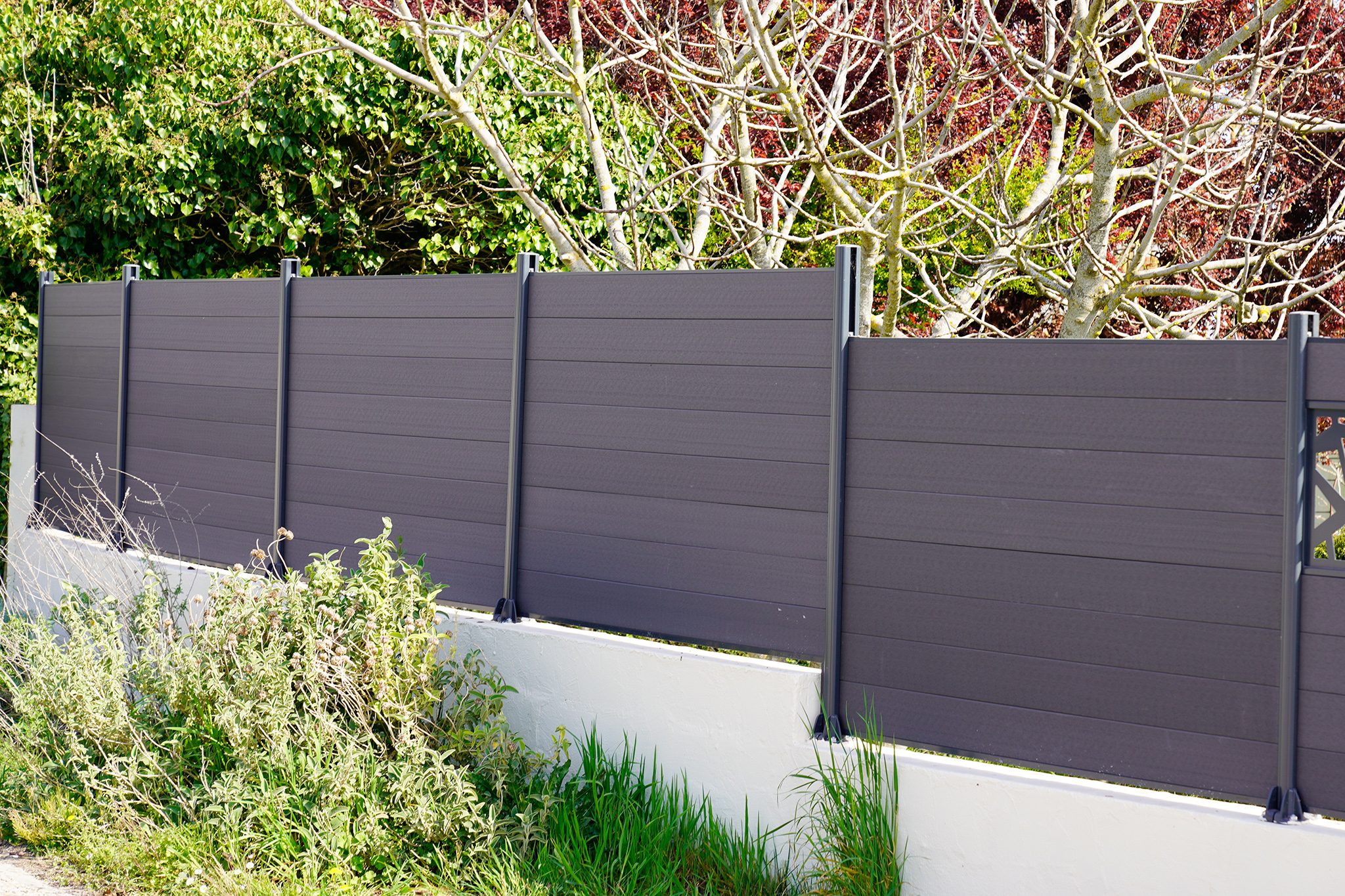 Custom Fence Designs Tailored To Match Property Layout And Preferences