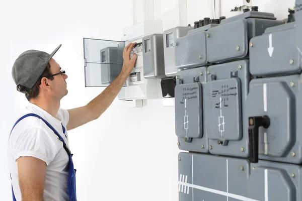 Efficient Electrical Repairs for Long-Lasting Results
