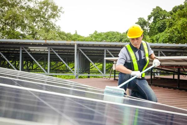 Roof Maintenance Services to Improve Roof Lifespan