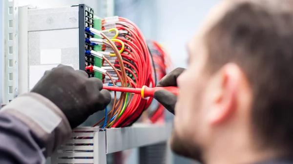 Professional Home Wiring Services with an Electrician in Leesburg FL