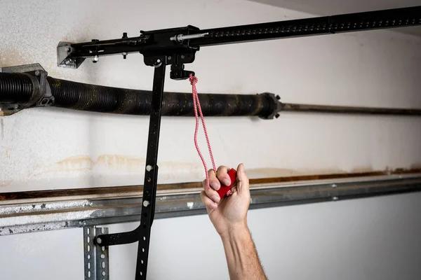 How to Find the Best Garage Door Repair Fort Worth Experts